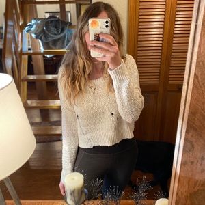 DISTRESSED WHITE HOLLISTER SWEATER